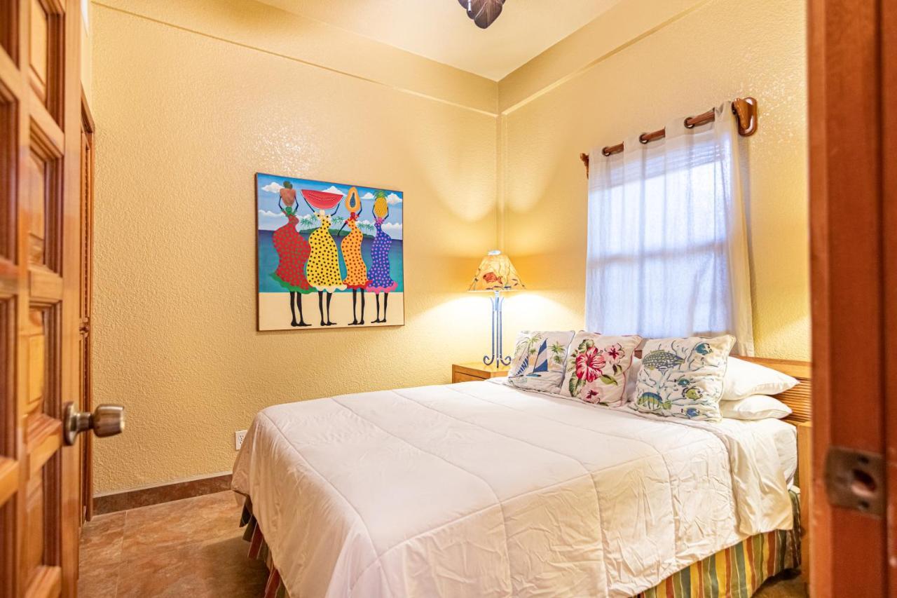 Lighthouse Beach Villas San Pedro  Exterior foto