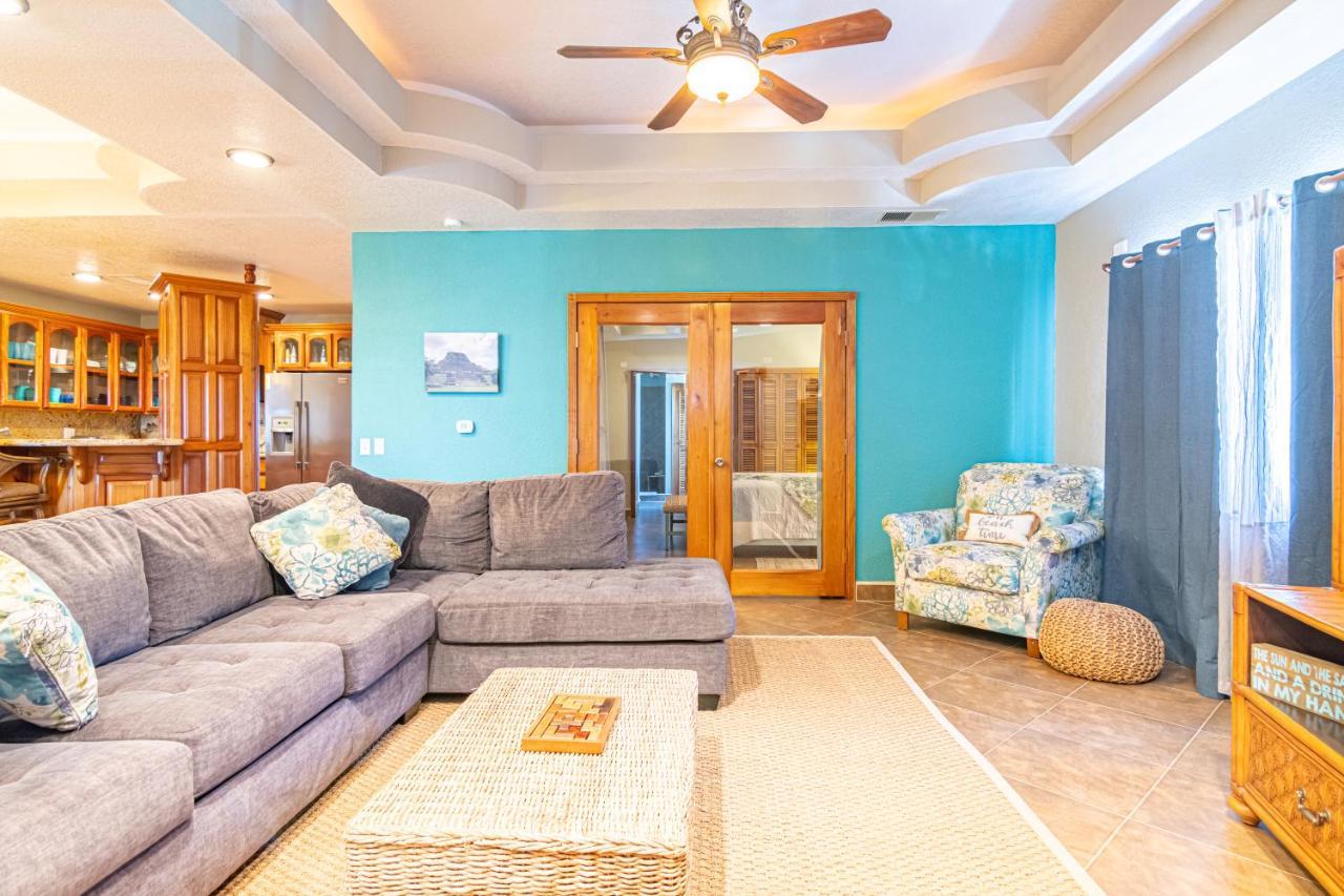 Lighthouse Beach Villas San Pedro  Exterior foto