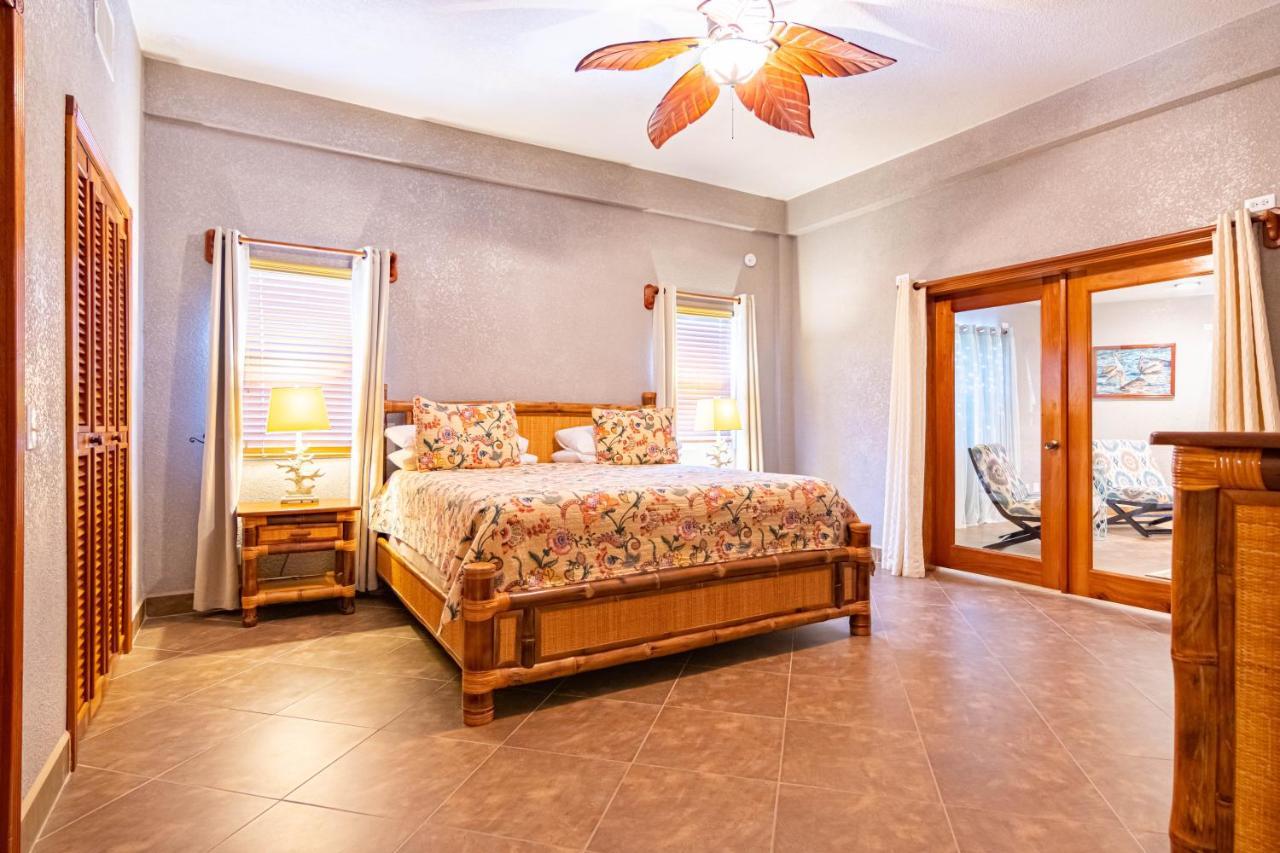 Lighthouse Beach Villas San Pedro  Exterior foto