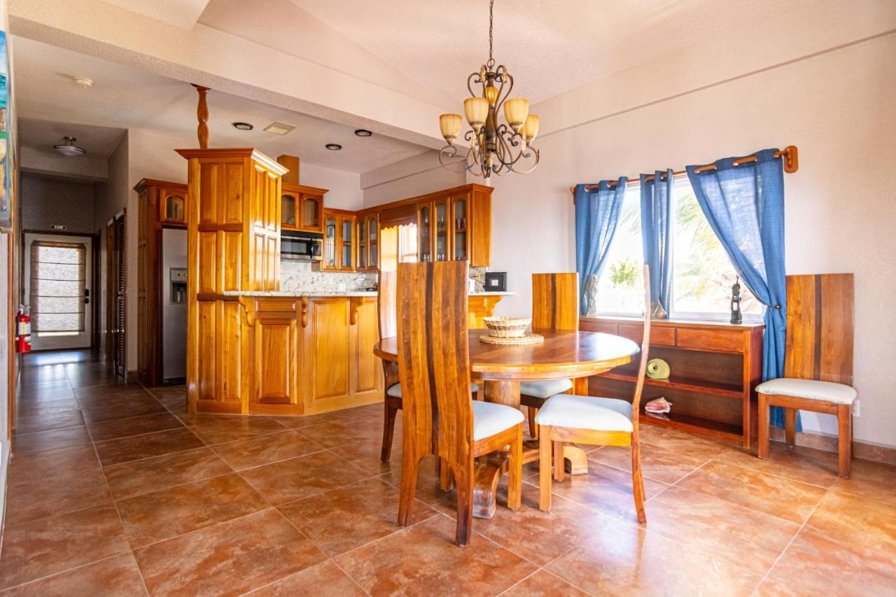 Lighthouse Beach Villas San Pedro  Exterior foto