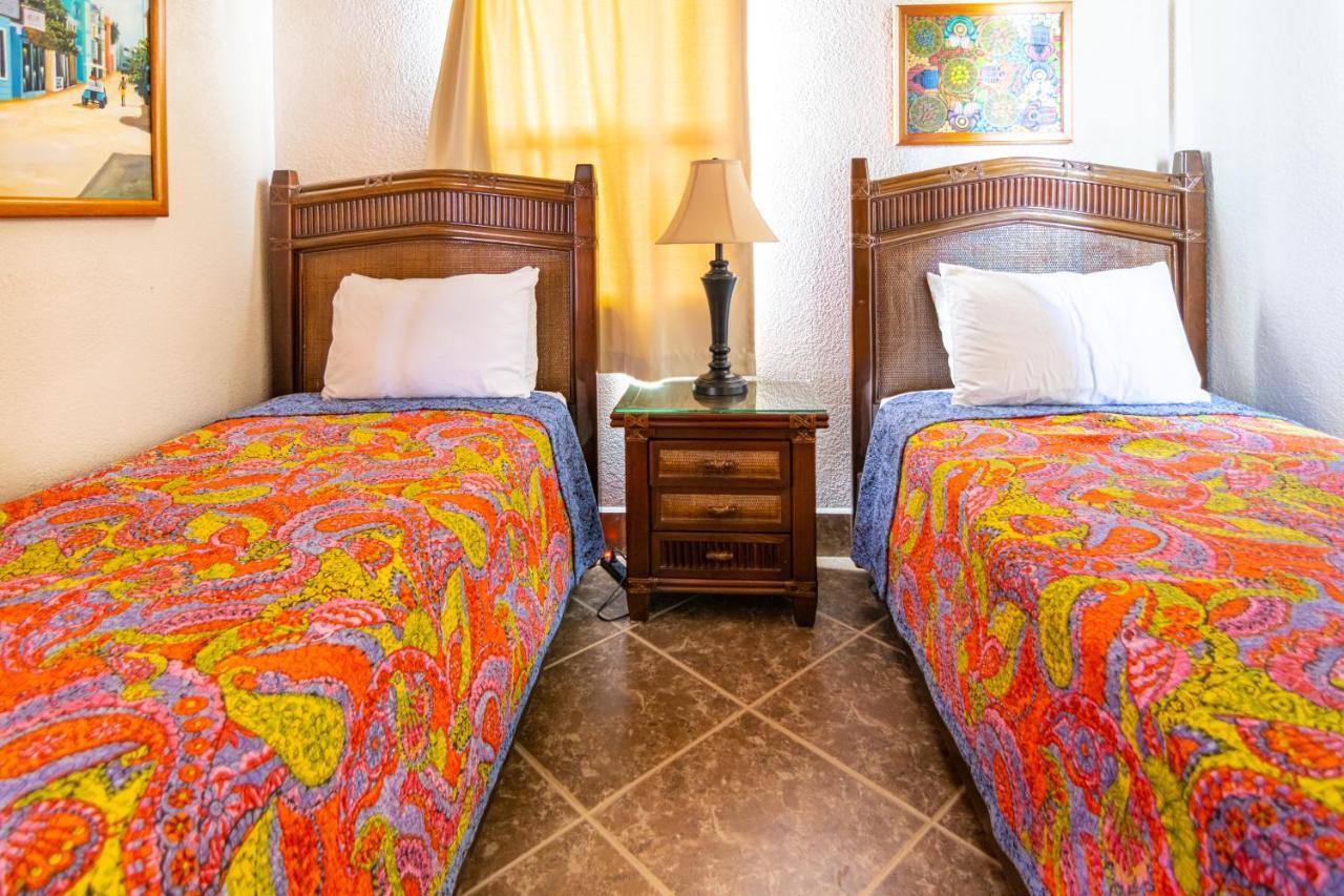 Lighthouse Beach Villas San Pedro  Exterior foto